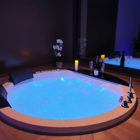 Les Suites Du Payre - Suite Passion Talmont-Saint-Hilaire 外观 照片