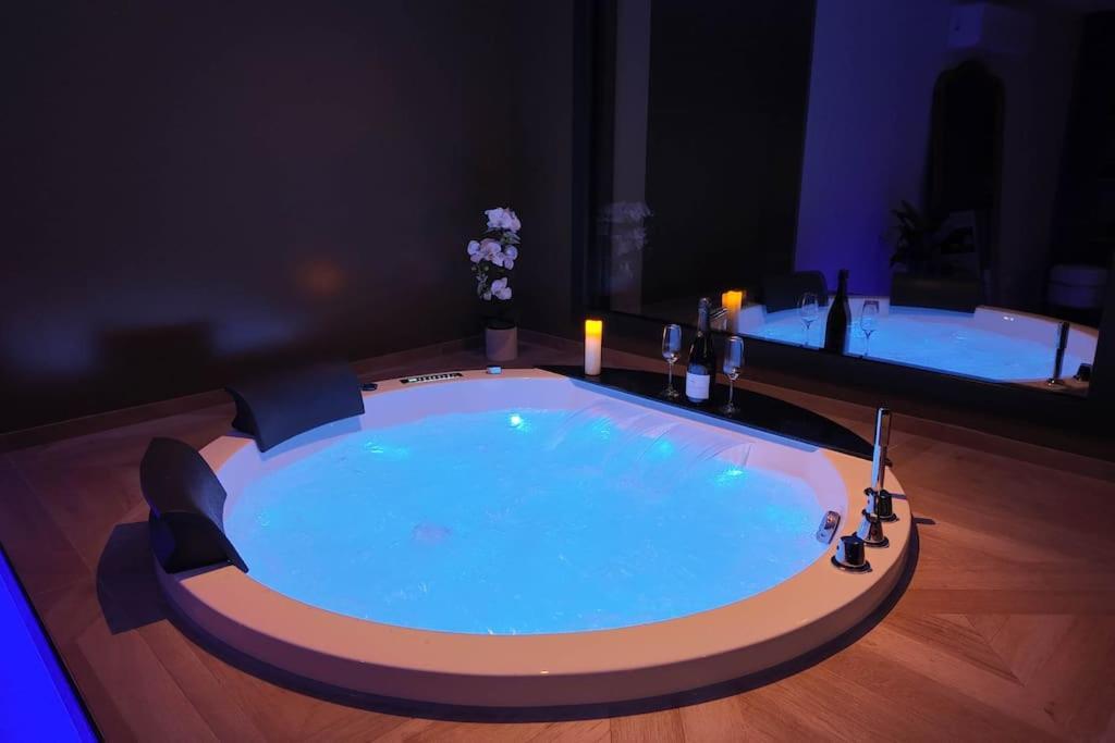 Les Suites Du Payre - Suite Passion Talmont-Saint-Hilaire 外观 照片