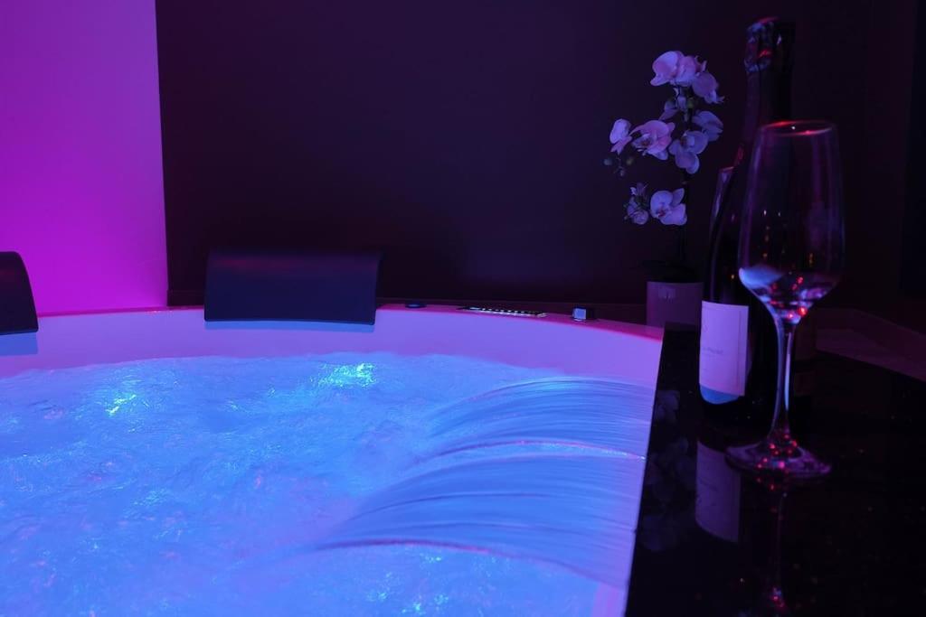 Les Suites Du Payre - Suite Passion Talmont-Saint-Hilaire 外观 照片